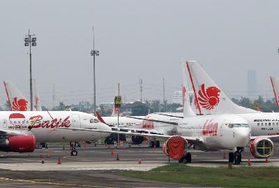 Sejumlah pesawat Lion Air Group terparkir di Apron Terminal 1 C Bandara Soekarno-Hatta, Tangerang, Banten, 30 Maret lalu.
