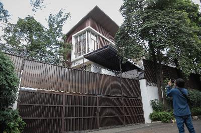 Rumah yang ditempati Mantan Sekretaris Mahkamah Agung (MA), Nurhadi saat ditangkap di jalan Simprug Golf 17, Jakarta, 2 Juni 2020.  TEMPO/M Taufan Rengganis