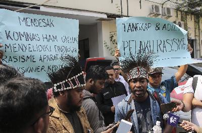 Warga Papua melakukan pengaduan kepada Komisi Nasional Hak Asasi Manusia di kantor Komnas HAM, Jakarta, Agustus 2019. TEMPO/Muhammad Hidayat