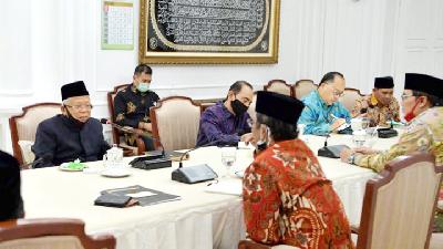 Wakil Presiden Ma’aruf Amin menerima perwakilan NU, Muhammadiyah, MUI, dan Menko Polhukam Mahfud MD, saat membahas penundaan RUU HIP di Jakarta, 16 Juni 2020. wapresri.go.id