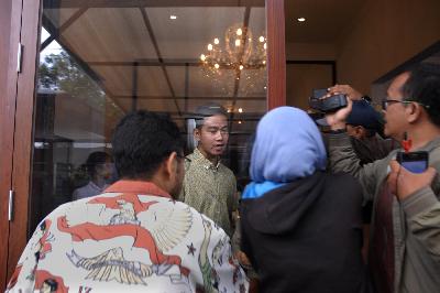 Gibran Rakabuming Raka usai menemui tokoh masyarakat di Surakarta, Jawa Tengah, Desember 2019. Tempo/Bram Selo Agung Mardika