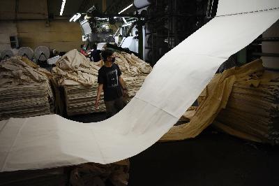 Produksi kain denim di Cimahi, Jawa Barat, 5 Februari 2020. TEMPO/Prima Mulia