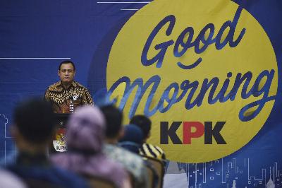 Ketua KPK Firli Bahuri, ikut serta dalam kegiatan rapid test COVID-19 di Gedung Komisi Pemberantasan Korupsi, Jakarta, 4 Juni 2020.  TEMPO/Imam Sukamto