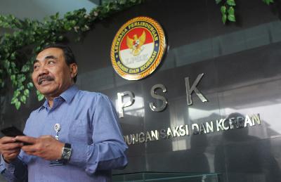 Wakil Ketua LPSK Hasto Atmojo Suroyo di Gedung LPSK, Jakarta, 2017. Magang Tempo/Wildan Aulia Rahman