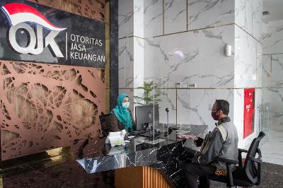 Kantor Otoritas Jasa Keuangan (OJK) Solo di  Jawa Tengah.  ANTARA/Mohammad Ayudha/wsj.