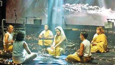 Pertunjukan virtual musik batu bertajuk The Sound of Primitive, yang diselenggarakan secara daring via zoom, di Jogjakarta, 4 Juli 2020. Dokumentasi Memet Chairul Slamet
