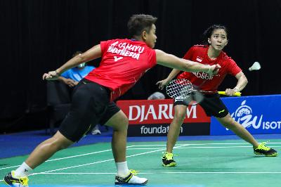 Apriyani Rahayu/Mychelle Chrystine memetik kemenangan pertama dalam babak penyisihan grup turnamen internal pemusatan latihan nasional di Cipayung, Jakarta 15 Juli 2020. Dokumentasi PP PBSI