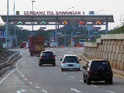 Gerbang Tol Sawangan 4 Depok Antasari (Desari) Seksi II Brigif-Sawangan, 4 Juli 2020.  Tempo/Nurdiansah