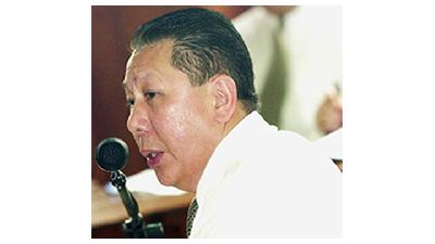 Joko S. Tjandra giving testimonies at the Central Jakarta District Court, July 2001./TEMPO doc./Amatoel Rayyani