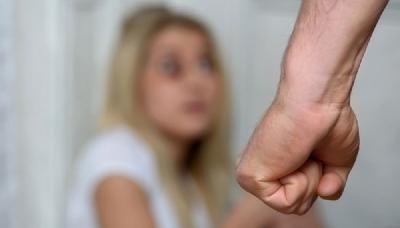 Ilustrasi kekerasan dalam rumah tangga. Shutterstock