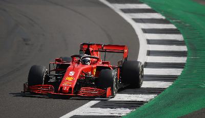 Sebastian Vettel saat ajang balap Grand Prix HUT ke-70 di Sirkuit Silverstone, Silverstone, Inggris, 9 Agustus 2020. REUTERS/Bryn Lennon