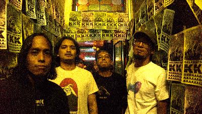 Personel band Komunal Doddy Hamson (vokal), Muhammad Anwar Sadath (gitar), Harry Reza (drum), dan  Arief Khomani (bas). Dok.Komunal/ Irfan Nasution
