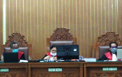 Sidang kasus kredit fiktif Bank Permata , di Pengadilan Negeri Jakarta Selatan, Senin, 11 Agustus 2020.
(foto: Dokumentasi Keluarga)