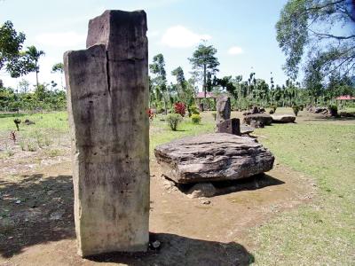 Menhir di situs Batu Brak, Sumber Jaya, Kabupaten Lampung Barat, Lampung. FOTO-FOTO: Arman AZ