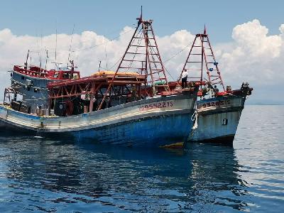 Kapal nelayan Vietnam di perairan teritorial Malaysia, Kelantan, Malaysia, 17 Agustus 2020. Reuters/Malaysian Maritime Enforcement Agency