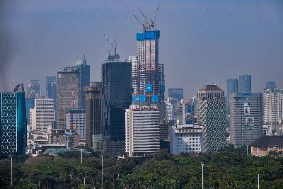 Gedung bertingkat di kawasan Medan Merdeka, Jakarta, Agustus 2019. Tempo/Tony Hartawan