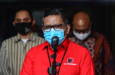 Sekjen PDIP Hasto Kristiyanto di Komisi Pemilihan Umum Republik Indonesia, Jakarta, 4 Agustus 2020. Tempo/Nurdiansah