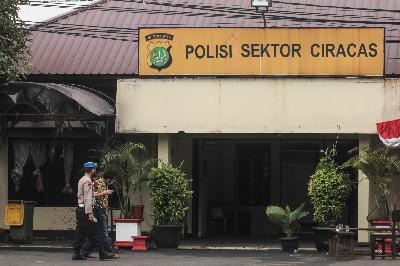 Kantor Polsek Ciracas yang diserang dan dibakar orang tidak dikenal di Polsek Ciracas, Jakarta, 29 Agustus 2020.  TEMPO/Hilman Fathurrahman W