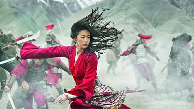 Liu Yifei sebagai Mulan, dalam Mulan garapan Disney. Jasin Boland - 2020 Disney Enterprises