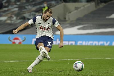 Pemain Tottenham Hotspur, Harry Kane di  Tottenham Hotspur Stadium, London, Inggris, 29 September 2020. REUTERS/Matt Dunham