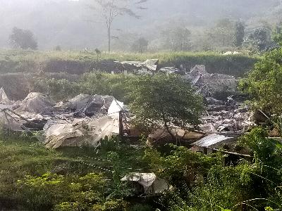 Puing sisa penggusuran bangunan Green House  di Bukit Hambalang, Citeurep, Kabupaten Bogor, Jawa Barat, 1 Oktober 2020. TEMPO/M.A MURTADHO