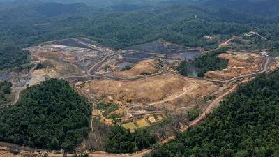 Aerial bekas tambang batu bara di Kecamatan Samboja, Kutai Kartanegara, Kalimantan Timur, Agustus 2019.  ANTARA/Akbar Nugroho Gumay