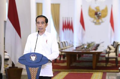 Presiden Joko Widodo menyampaikan keterangan pers terkait Undang-Undang (UU) Cipta Kerja di Istana Kepresidenanan Bogor, Jawa Barat, 9 Oktober 2020. BPMI Setpres/Lukas