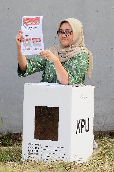Direktur Eksekutif Perkumpulan untuk Pemilu dan Demokrasi (Perludem), Khoirunnisa Nur Agustyati, di Depok, Jawa Barat, 4 Oktober 2020. Tempo/Nurdiansah