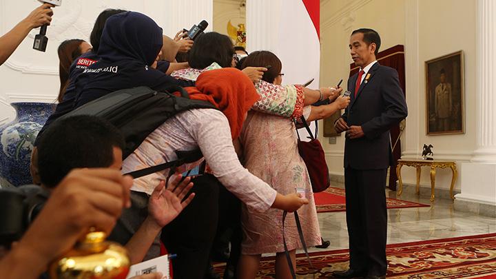 Poco-poco Demokrasi di Era Jokowi