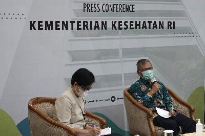 Dirjen Pencegahan dan Pengendalian Penyakit Kemenkes Achmad Yurianto menyampaikan perkembangan vaksin covid-19 di Kantor Kementerian Kesehatan, Jakarta, 19 Oktober 2020. TEMPO/Muhammad Hidayat
