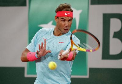 Rafael Nadal di Roland Garros, Paris, Prancis, 11 oktober 2020. REUTERS/Charles Platiau