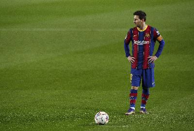 Lionel Messi di Camp Nou, Barcelona, Spanyol, 13 Desember 2020.  REUTERS/Albert Gea
