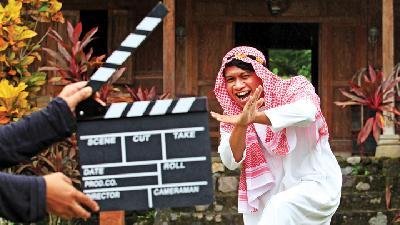 Jeihan Angga, Sutradara film "Mekah I'm Coming", di Sleman, Yogyakarta, Senin (14/12). TEMPO/Gunawan Wicaksono