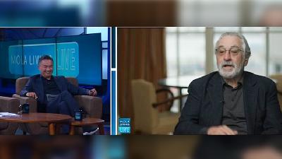 Dino Patti Djalal (kiri) saat  mewawancarai Robert De Niro. Mola TV