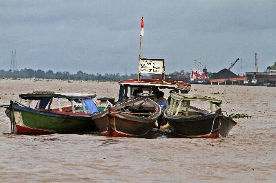 Aktivitas perahu di Sungai Barito, Kalimantan Selatan. Dokumentasi TEMPO/Budi Yanto