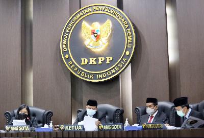 Sidang Pembacaan Putusan Dugaan Pelanggaran Kode Etik Penyelenggara Pemilu, oleh DKPP di Jakarta, 13 Januari 2021. dkpp.go.id