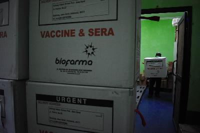 Distribusi vaksin Covid-19 Sinovac tahap 2 di gudang pendingin Dinas Kesehatan Kota Bandung, Jawa Barat, 26 Januari 2021. TEMPO/Prima Mulia