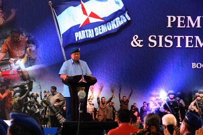 Susilo Bambang Yudhoyono saat menyampaikan pidato politik pada saat penataran pimpinan dan kader utama partai demokrat di Hotel Novotel, Bogor, 2016. Dokumentasi TEMPO/Lazyra Amadea Hidayat