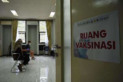 Ruang vaksin tenaga kesehatan di Sabuga, Bandung, Jawa Barat, 3 Februari 2021. TEMPO/Prima Mulia