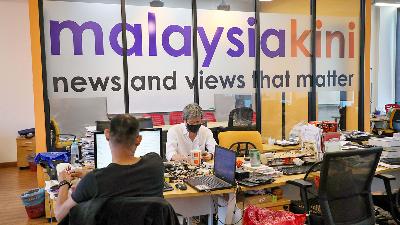 Suasana kantor redaksi Malaysiakini di Petaling Jaya, Malaysia, 19 Februari 2021. REUTERS/Lim Huey Teng