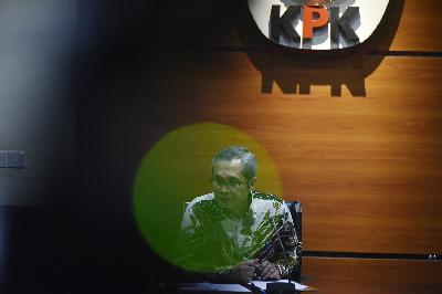Wakil Ketua KPK, Alexander Marwata, memberikan keterangan pers di gedung Komisi Pemberantasan Korupsi, Jakarta, 4 September 2020. TEMPO/Imam Sukamto 