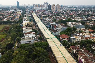 Kawasan boulevard Kelapa Gading, Jakarta, 15 Oktober 2021. Tempo/Tony Hartawan