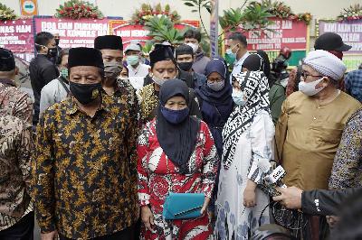 Anggota keluarga laskar FPI yang tewas tiba di Gedung Komnas HAM, Jakarta, 21 Desember 2020. TEMPO/Muhammad Hidayat