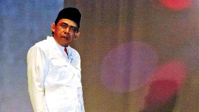 Aktor dan sutradara teater, Wawan Sofwan, bermonolog tentang Sukarno menjelang kemerdekaan, Bandung, Jawa Barat, Rabu, 16 Agustus 2017./TEMPO/STR/Anwar Siswadi