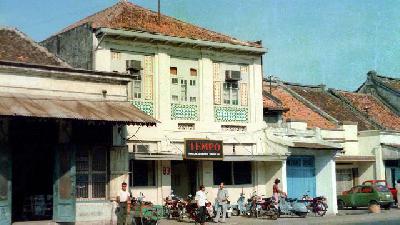 Tempo magazine office on Jalan Senen Raya No. 83, Jakarta, 1986.
Tempo/ Ed Zoelverdi
