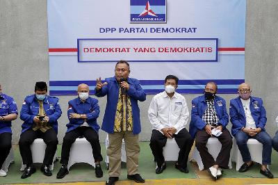 Partai Demokrat versi KLB Jhonny Allen saat memberikan keterangan pers terkait urgensi KLB Sibolangit di kawasan Menteng, Jakarta, 11 Maret 2021. TEMPO/M Taufan Rengganis