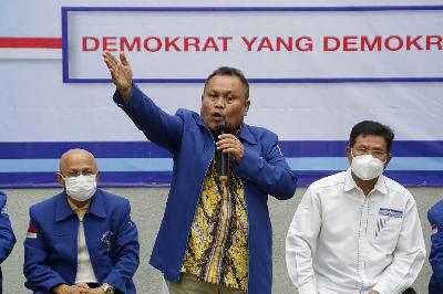 Sekjen Partai Demokrat versi KLB Jhonny Allen memberikan keterangan pers terkait urgensi KLB Sibolangit di kawasan Menteng, Jakarta, 11 Maret 2021. TEMPO/M Taufan Rengganis
