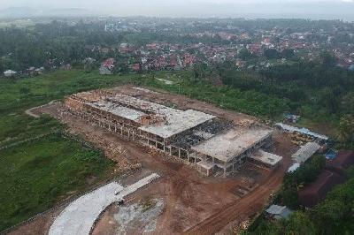 Pembangunan terminal tipe A, Anak Air, Kecamatan Koto Tangah, Kota Padang, Sumatera Barat, 1 Oktober 2020.  ANTARA/Iggoy el Fitra