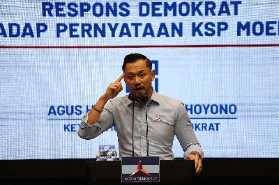 Ketua Umum Partai Demokrat Agus Harimurti Yudhoyono memberikan keterangan terkait respons terhadap pernyataan KSP Moeldoko di Kantor DPP partai Demokrat, Jakarta, 29 Maret 2021. TEMPO/M Taufan Rengganis