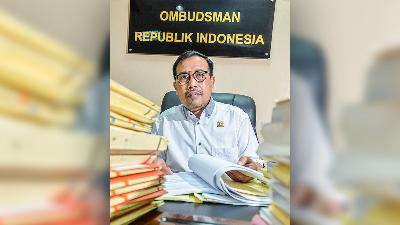 Ketua Ombudsman RI  Mokhammad Najih di Kantor Ombudsman, Jakarta, Kamis (8/4/2021). TEMPO/Tony Hartawan